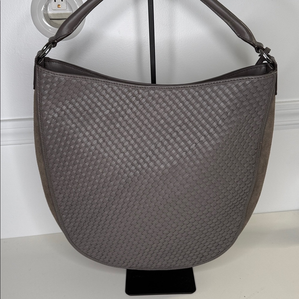 Tory Burch Thea Woven Bucket Hobo in grey zinc color handbag top handle - Picture 5 of 14
